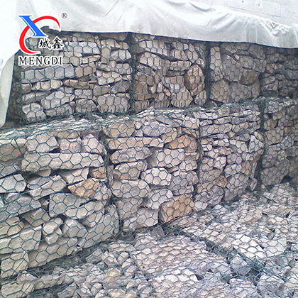 Retaining Walls with Galvanized Hexagonal Gabion Box